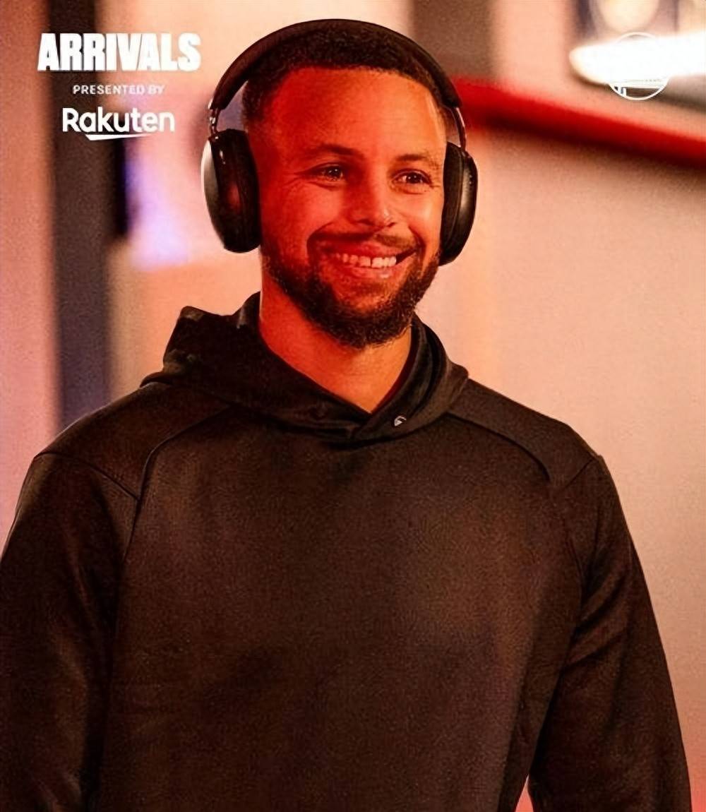 库里在中国队比赛中出色防守，刷新纪录引发热议！的简单介绍