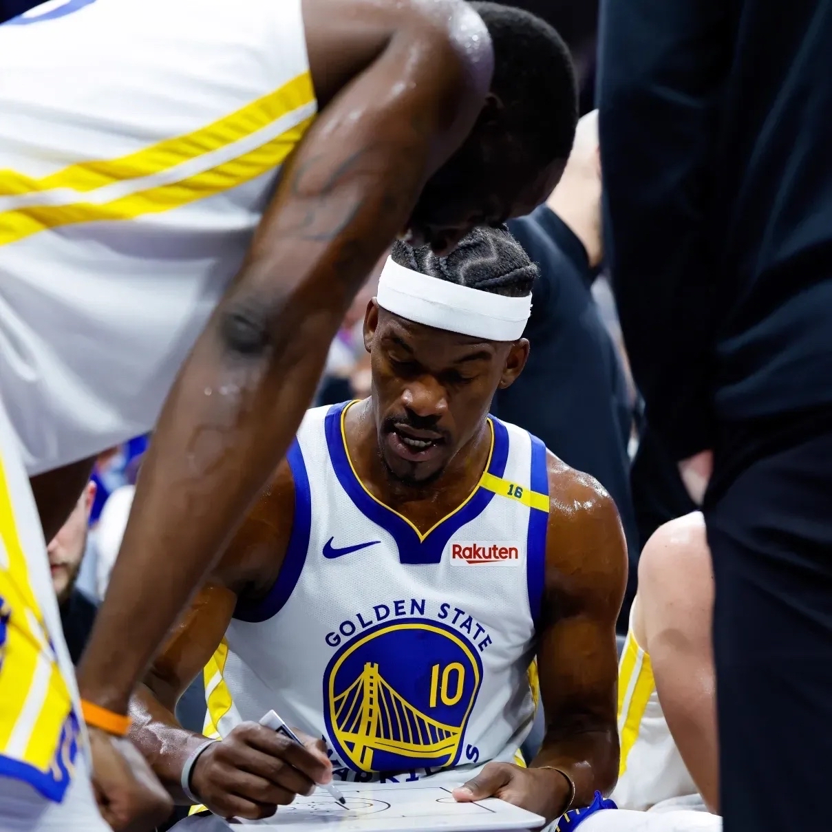 包含巴特勒连续十五场比赛得分超过大胜，尤文图斯冲击纪录！的词条