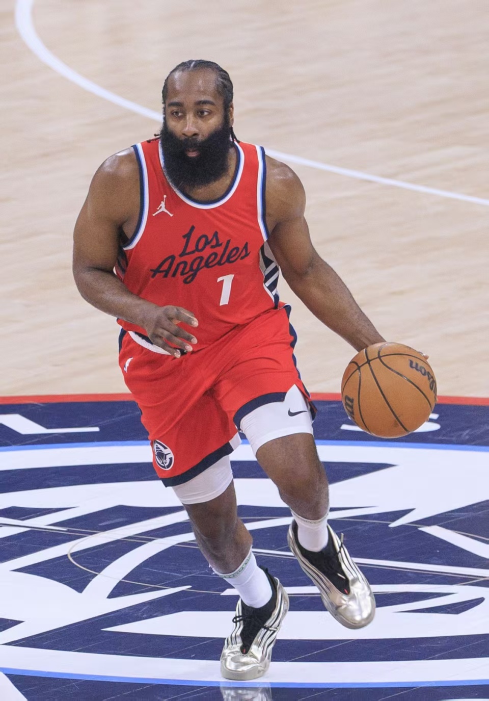 关于哈登爆冷击败巴黎圣日耳曼，战术调整引爆全场！的信息