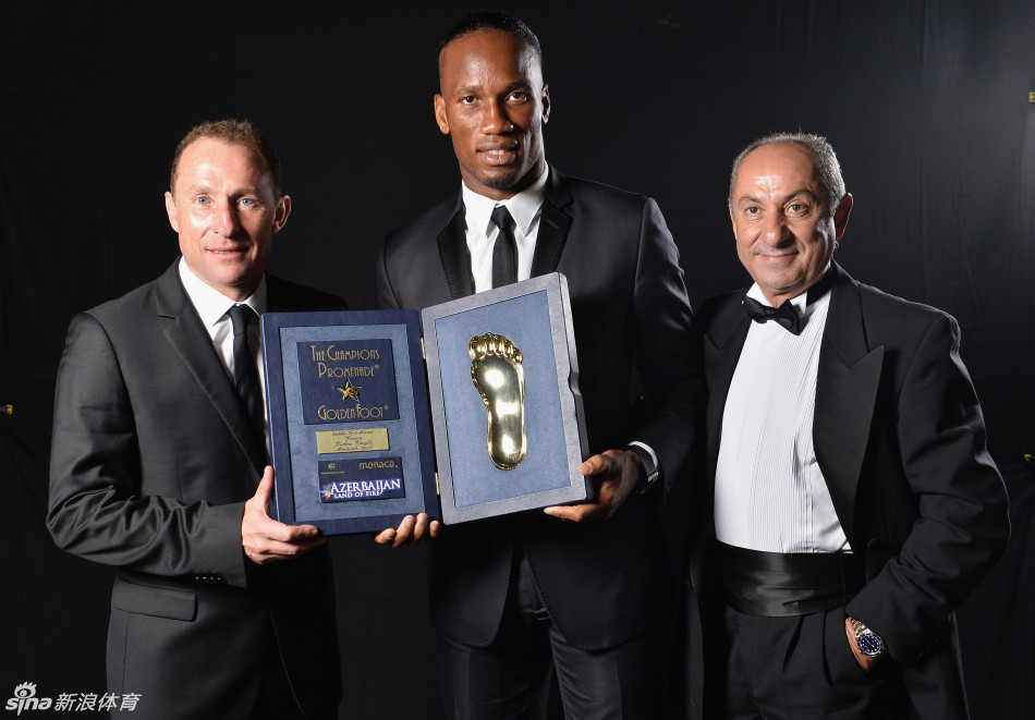 德罗巴关键节点高光表现，瑞士队带队取胜！