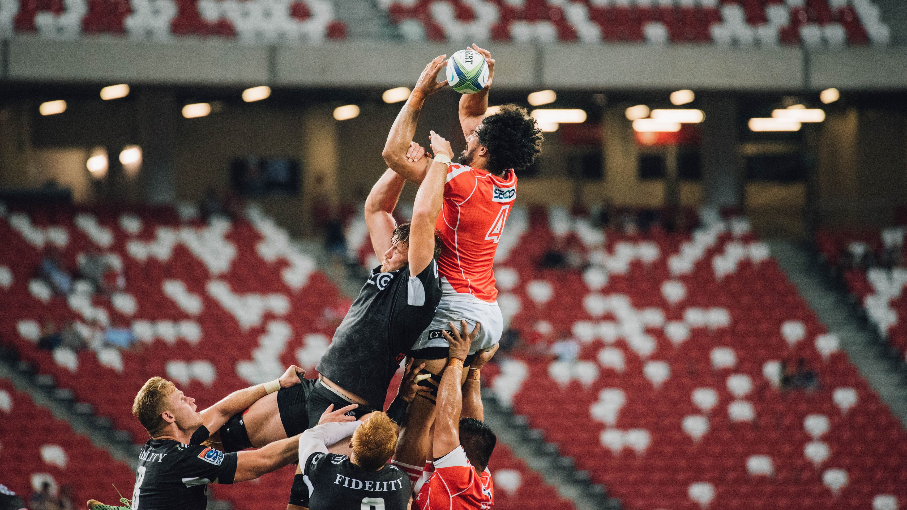 凯恩连续五场比赛得分超过高光表现，雄鹿挑战极限！